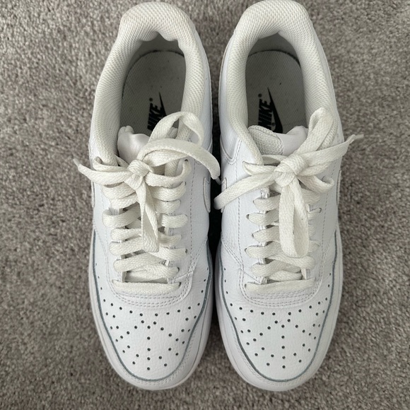 Nike Air Force 1’07 white size 8 - Picture 3 of 3